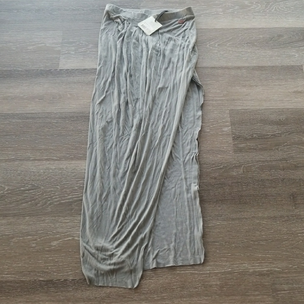 peace love world grey skirt...different style - Picture 2 of 2